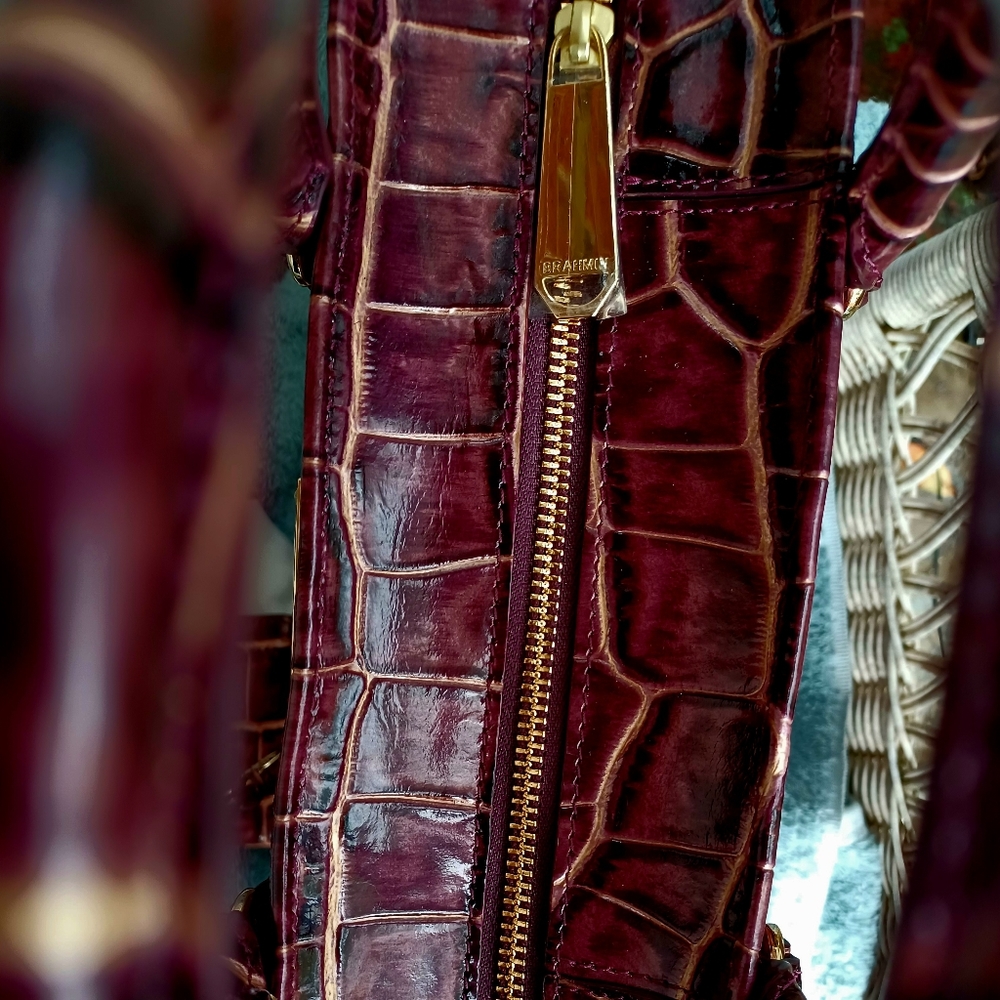 STUNNING! Brahmin PRISCILLA PORT VOLITION with WALLET - Picture 6 of 9